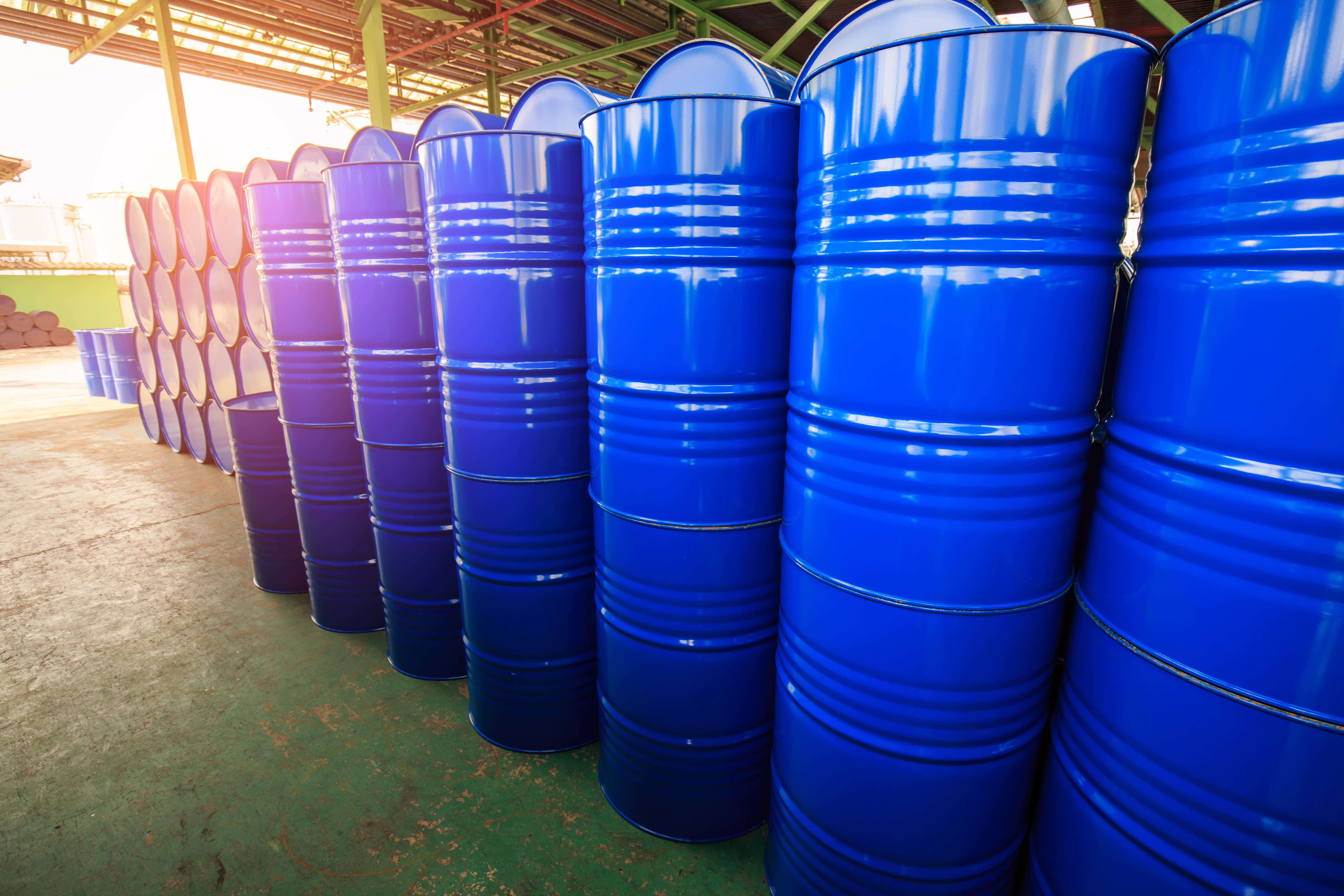 STOREMASTA Blog Image - Hazardous Chemicals engaging risk assessment professionals and safety auditors